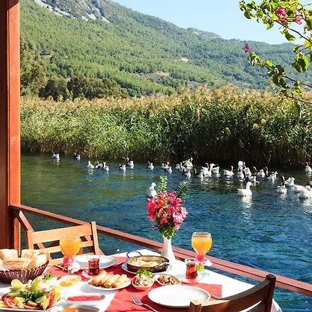 Hotell Simpson Secret Akyaka